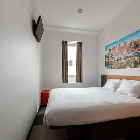 Easyhotel Amsterdam Arena Boulevard-3